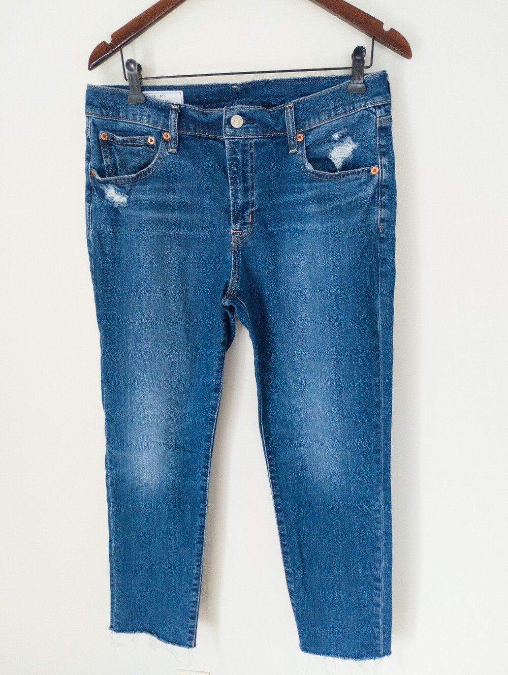 GAP Mid Rise Girlfriend Jeans Distressed Raw Hem Medium Wash Stretch Size 29